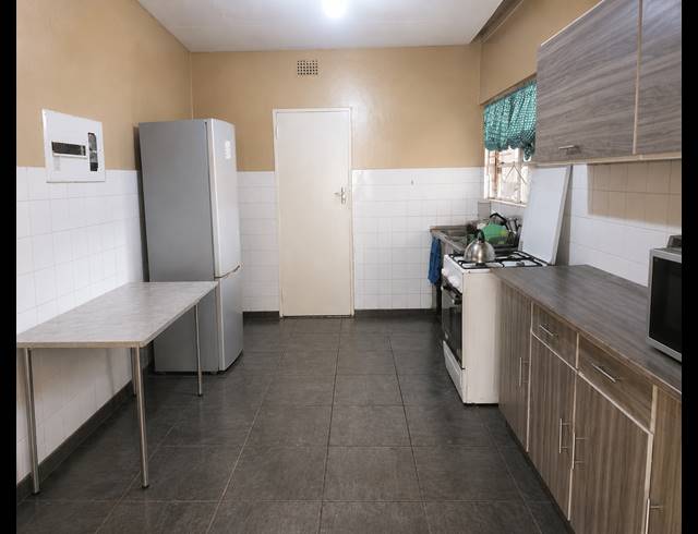 3 BEDROOM HOUSE FOR SALE IN VANDERBIJLPARK CE 3